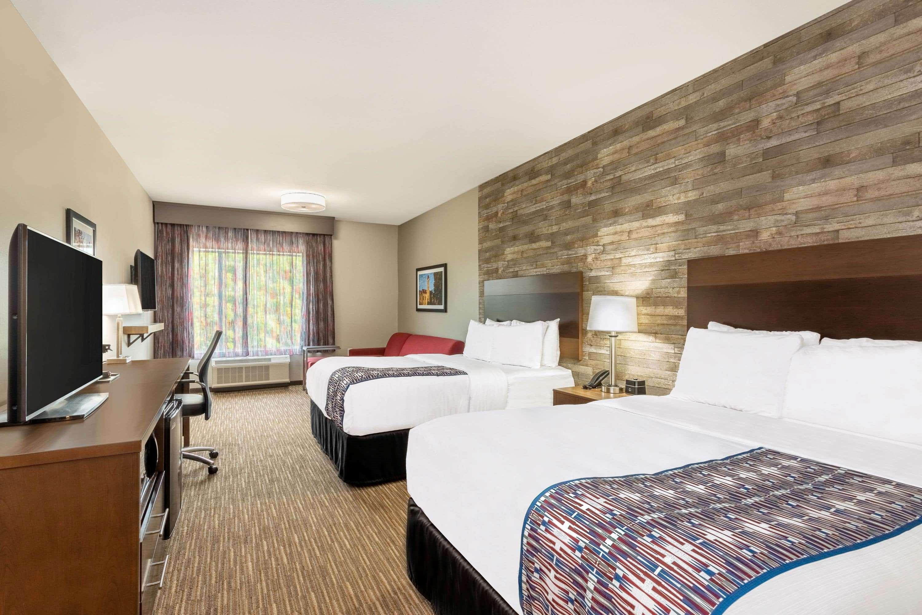 La Quinta Inn And Suites By Wyndham בלומינגטון מראה חיצוני תמונה