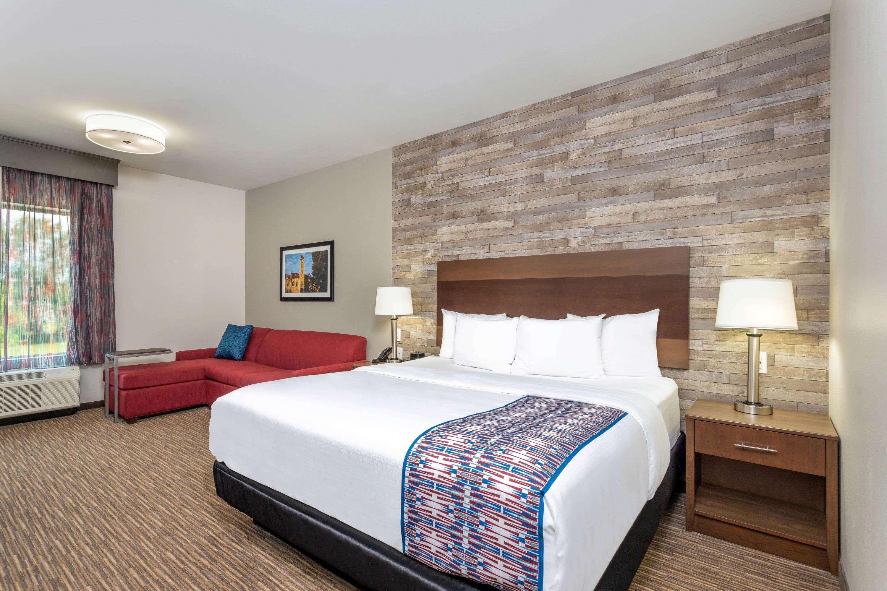 La Quinta Inn And Suites By Wyndham בלומינגטון מראה חיצוני תמונה