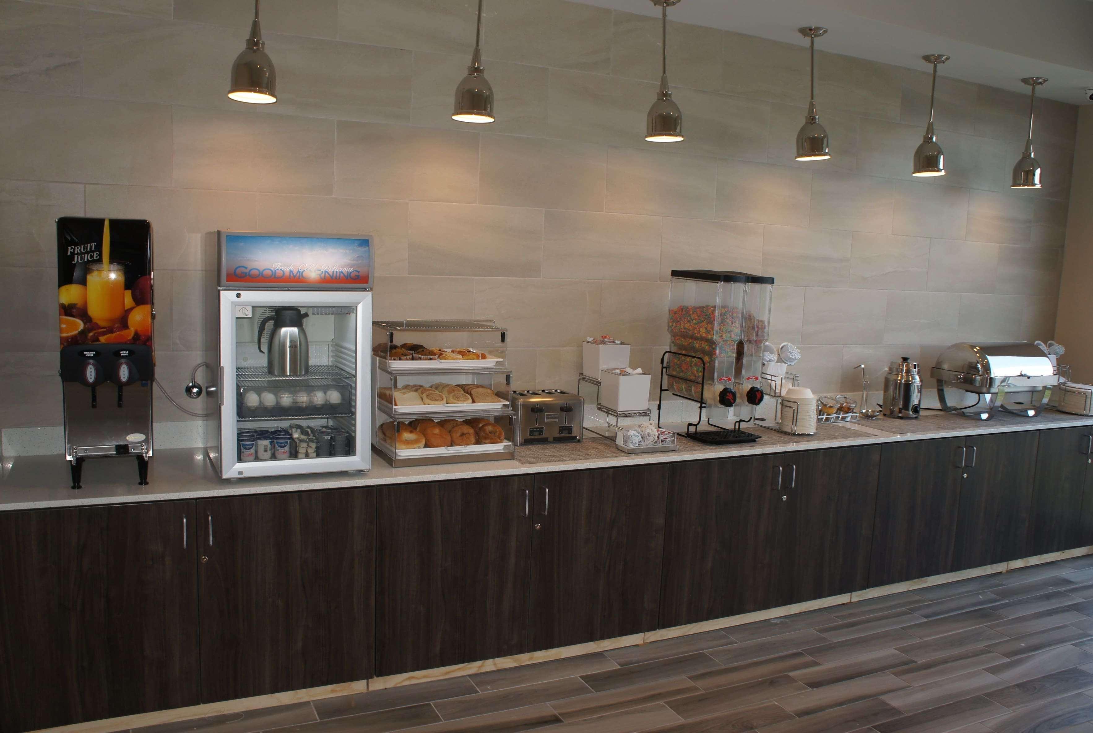 La Quinta Inn And Suites By Wyndham בלומינגטון מראה חיצוני תמונה