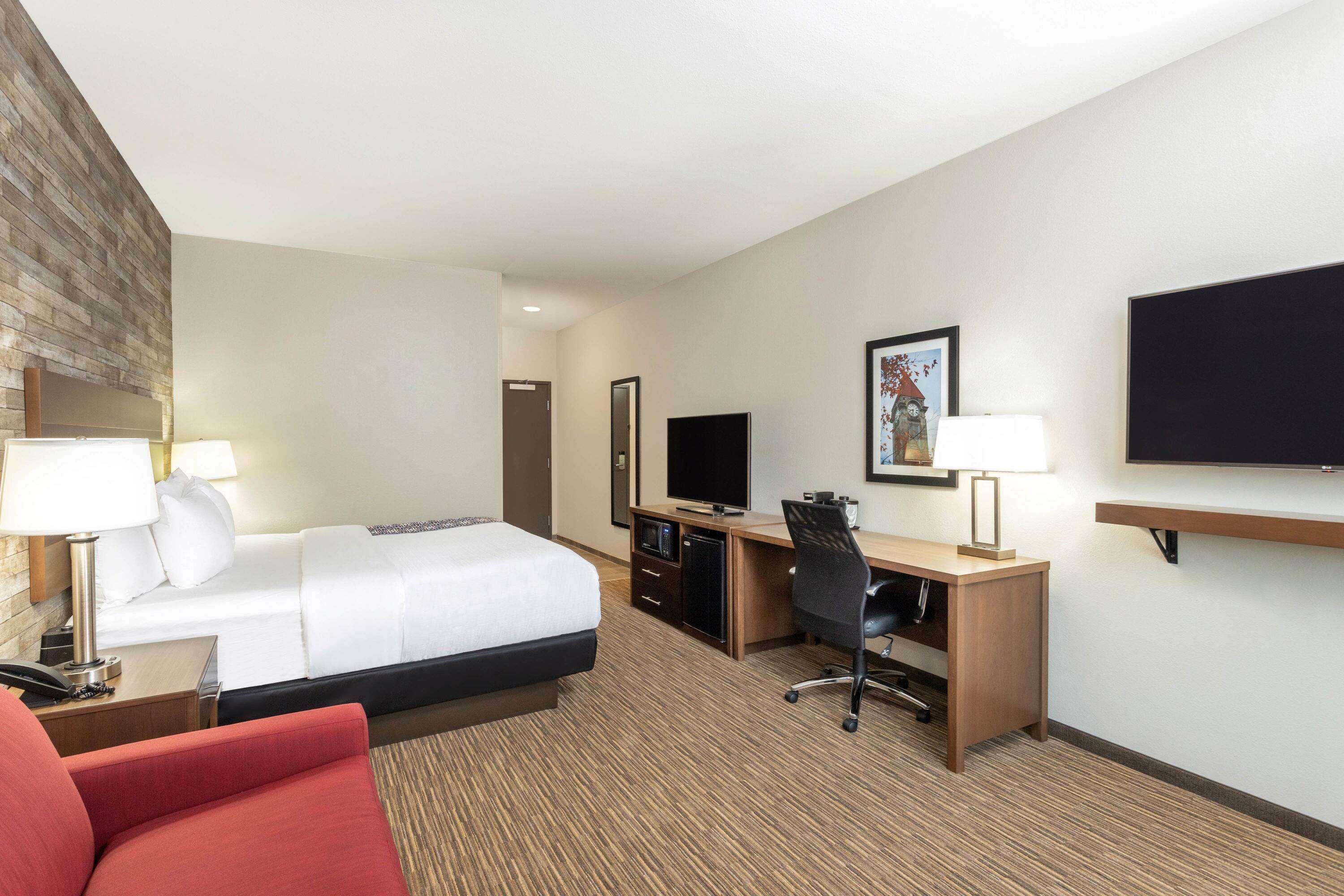 La Quinta Inn And Suites By Wyndham בלומינגטון מראה חיצוני תמונה