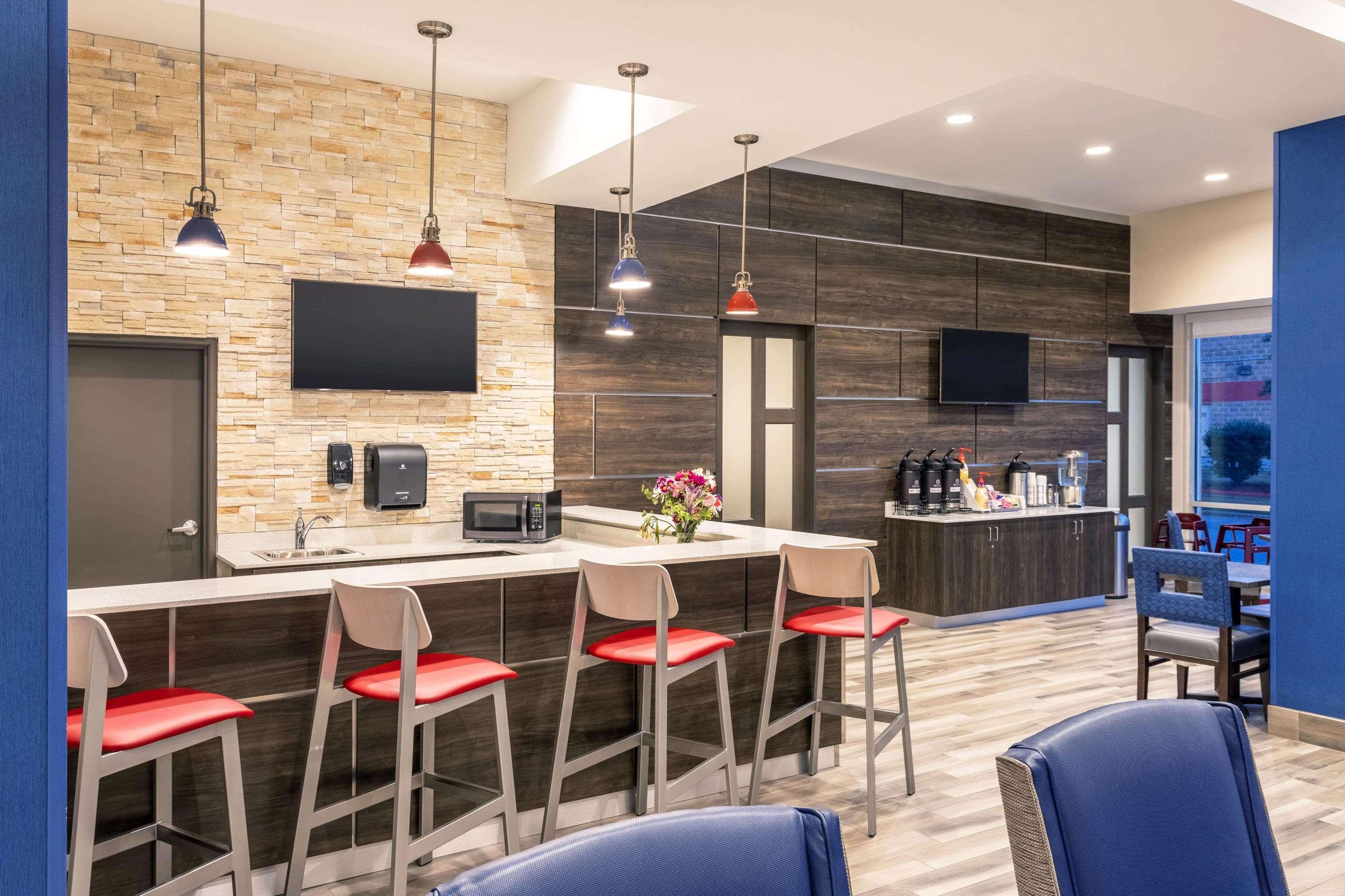 La Quinta Inn And Suites By Wyndham בלומינגטון מראה חיצוני תמונה